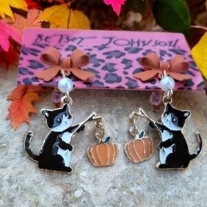 BETSEY JOHNSON FALL BOW PUMPKIN KITTEN EARRINGS